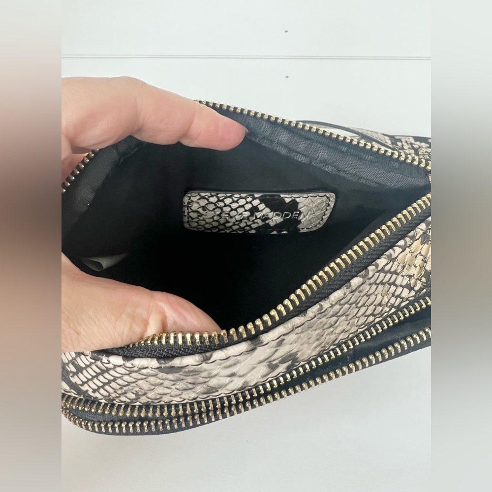 Steve Madden | Snakeskin Crossbody The Sister Studio Colab - Picture 5 of 8